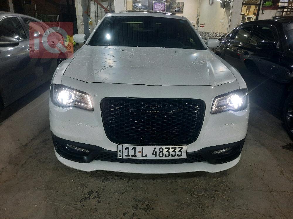 كرايسلر 300
